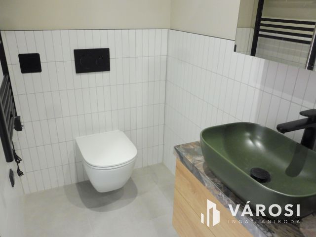 5 Csillagos penthouse Újszegeden Kiadó.