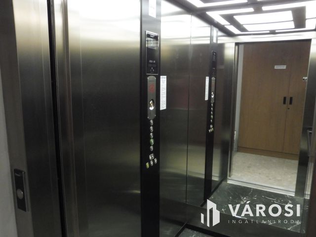 5 Csillagos penthouse Újszegeden Kiadó.